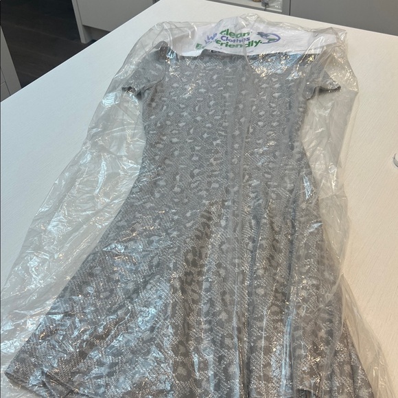 St. John silver leopard print dress - Picture 5 of 5